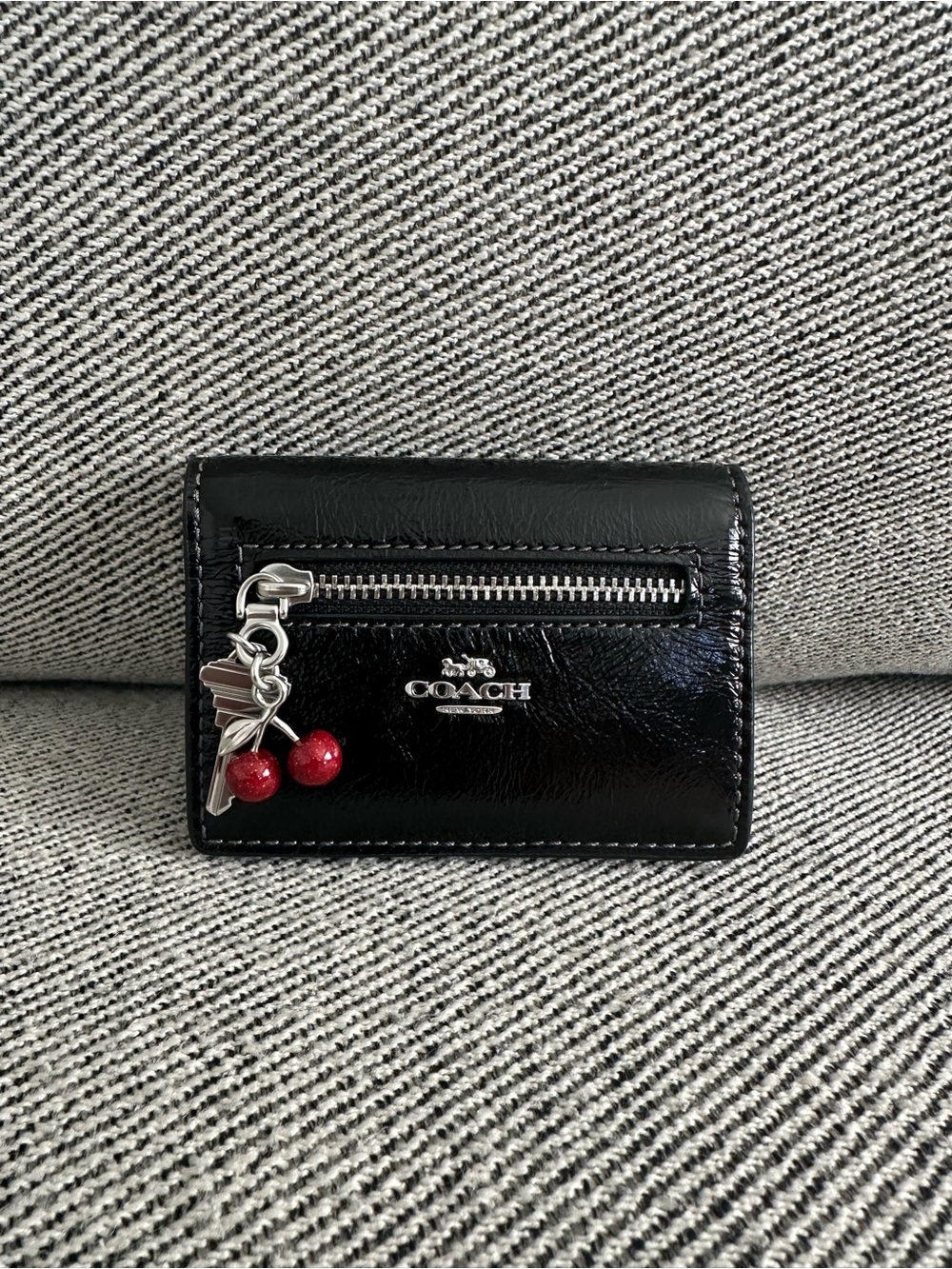 NWT Coach Cherry Charm Card Case Wallet CEA23 Silver/Maple